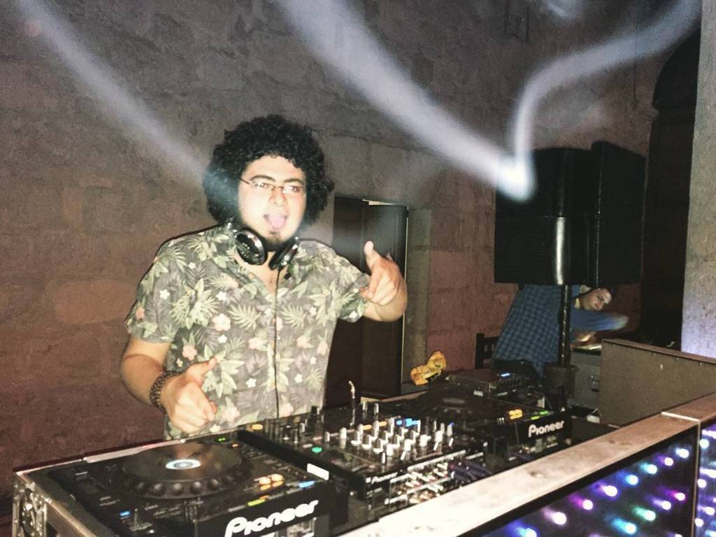 JosefinaLosa's tweet photo. Love my DJ Life. #DJ #mindfckr #Pioneer #Nexus #Greenhouse #Aniversary #LaCasona #QueFiestota #EDM https://t.co/fuP4zU9MXw