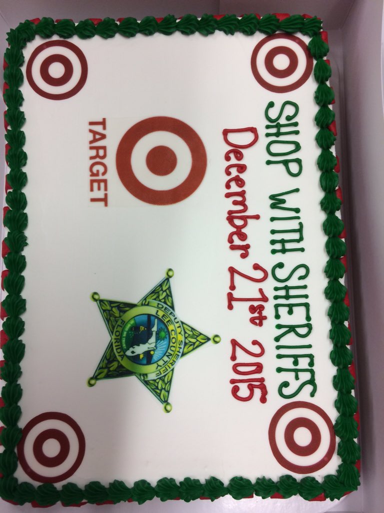 karabro6's tweet photo. Fabulous 2317 shop with a sheriff event @sara_stjean @b_neigh #d320toohot4snow @320Reed @kateoc226 https://t.co/VjGMoVmiTs