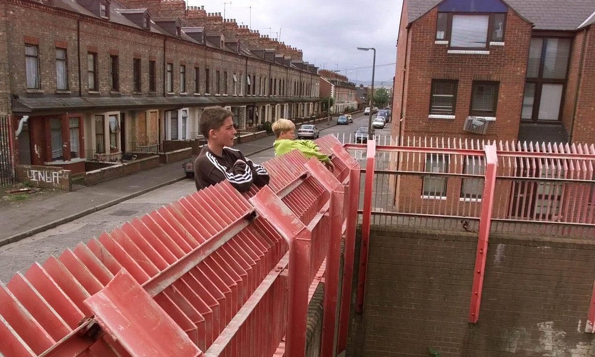 MASCities's tweet photo. Will Belfast ever have a Berlin Wall moment and tear down its 'peace walls'? 
https://t.co/o4gMX6lAt7 https://t.co/l5HJAx3mHn