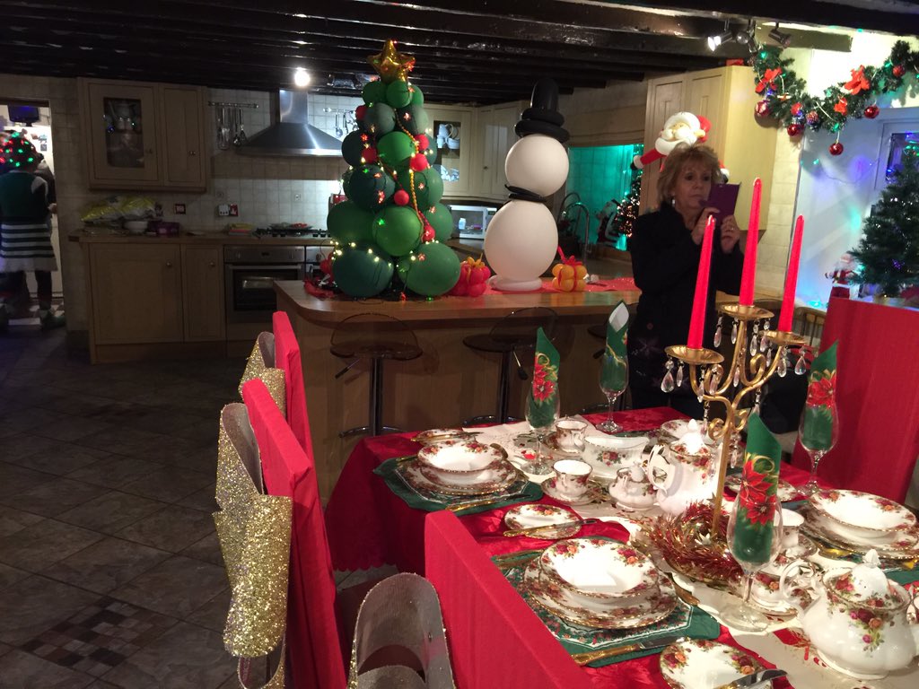 michaelyearsley's tweet photo. You have got to go & see this house at #Handpost #Newport raising 4 @SDFHC @StAnnesHospice @macmillancancer @HCPT https://t.co/hpr36bjuuq
