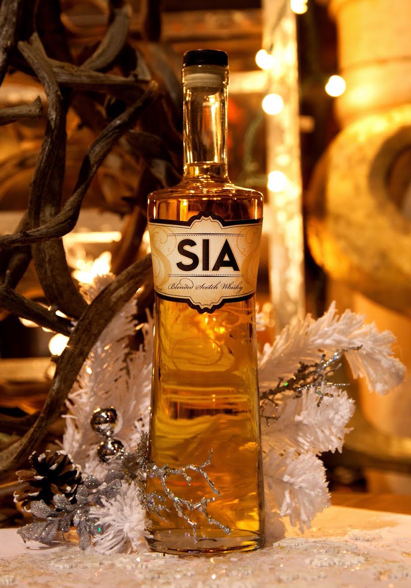 Looking for a perfect and delightful #Christmas #gift? Give the gift of SIA Scotch! #HappyHolidays