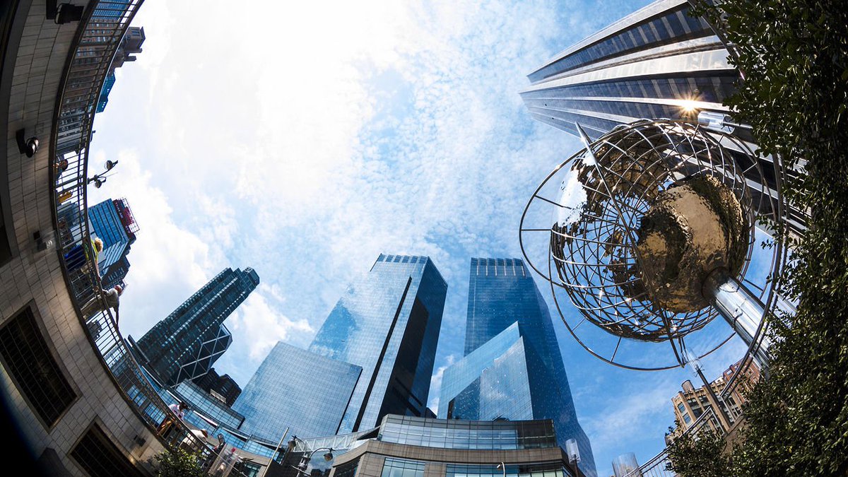 Five business trends to watch in 2016--no matter how or where you work: bit.ly/1S5Ic2d