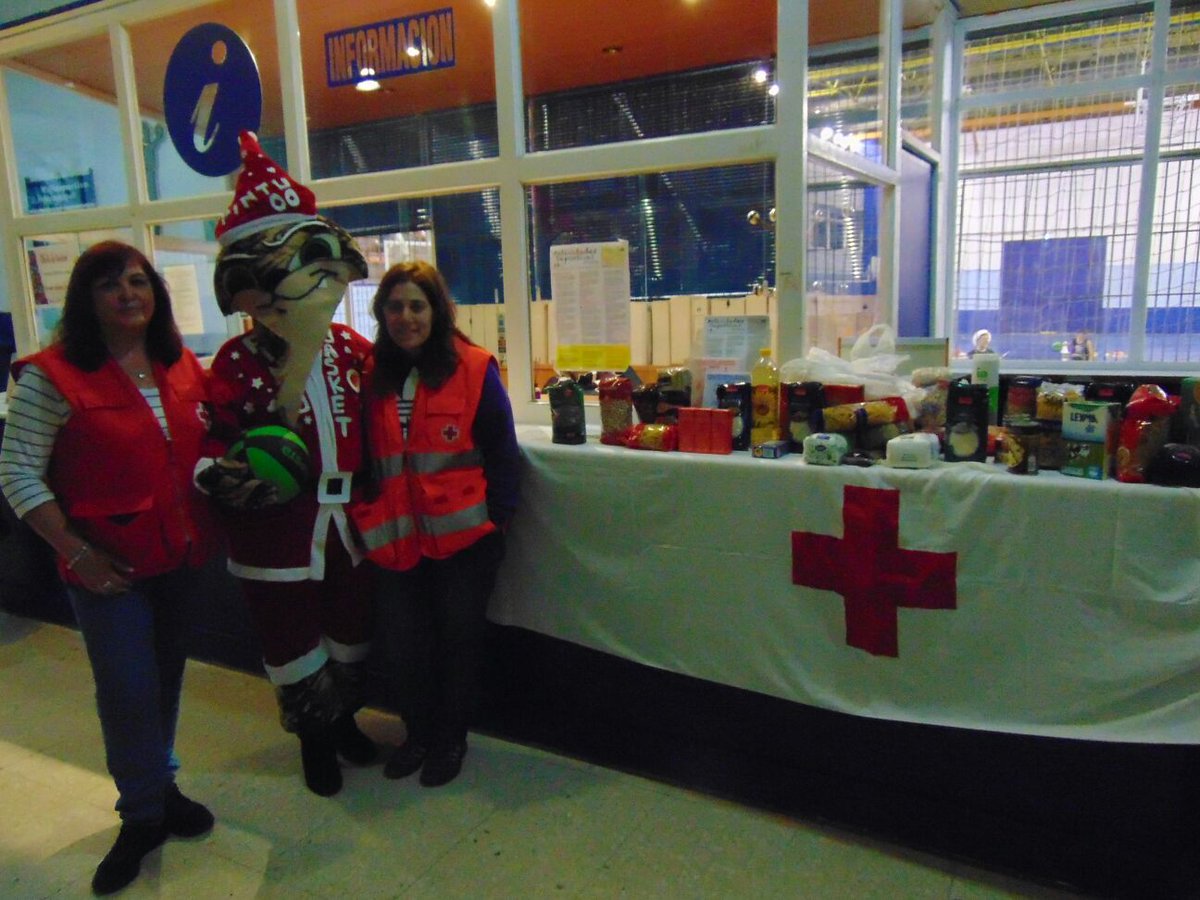 El club quiere dar las gracias a todas las personas que han aportado su granito de arena en la recogida de alimentos