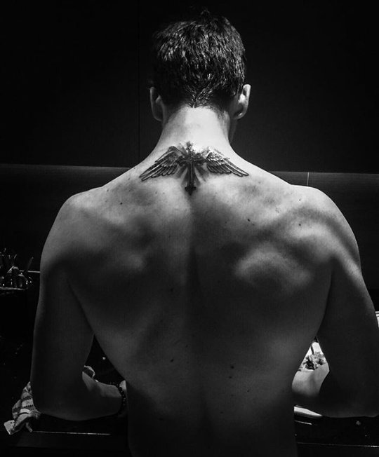 bcclovers's tweet photo. Isso mesmo brasell os gémeos mais lindos do mundo fizeram mais uma tatoo..  oque falar pra esses mini se?? 👍💕 https://t.co/qdqLQeq5SX
