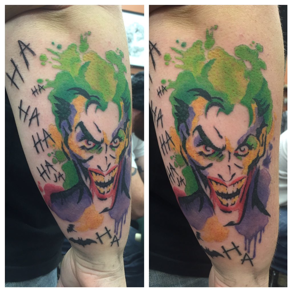 GeigerObjects's tweet photo. Check out this rad piece I got to do last night. #tattoo #batman #joker #watercolor #watetcolortattoo https://t.co/8njgMihECF