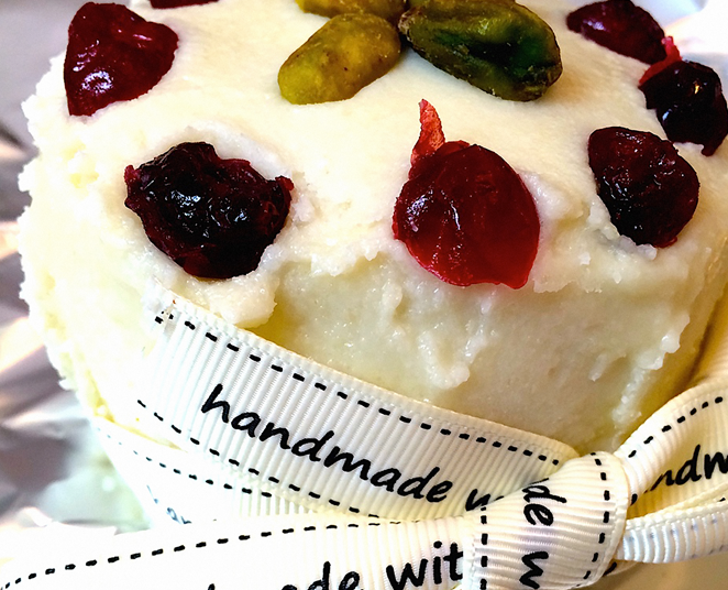 Still time to make this delicious #raw #Vegan Christmas Cake from <a href="/mamababado/">Victoria Leith</a> FULL RECIPE:bit.ly/1lIvvhH