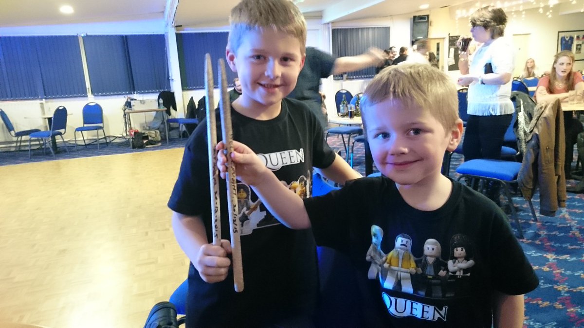 fred_bri_rog_jo's tweet photo. My boys last night at @QueenEsqueBand last night, they loved it! Thanks guys #queen #queenesque #FreddieMercury https://t.co/3WHi6JV9CH