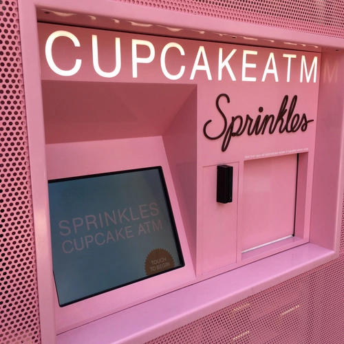 1400HiLine's tweet image. One of our favorite quick treat spots in Dallas. Can we get an Amen? #Sprinkles