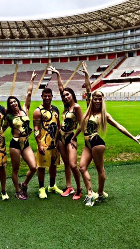 MiVidaMeliL's tweet photo. #HoyLosLeonesGananUnaVezMas @LozaMelissa @natvertiz @Sheyla_RojasR @Yacoturco9 ❤️❤️😘🐯😊💞💖Leones🐯🐯 https://t.co/xQcDSoWL5G