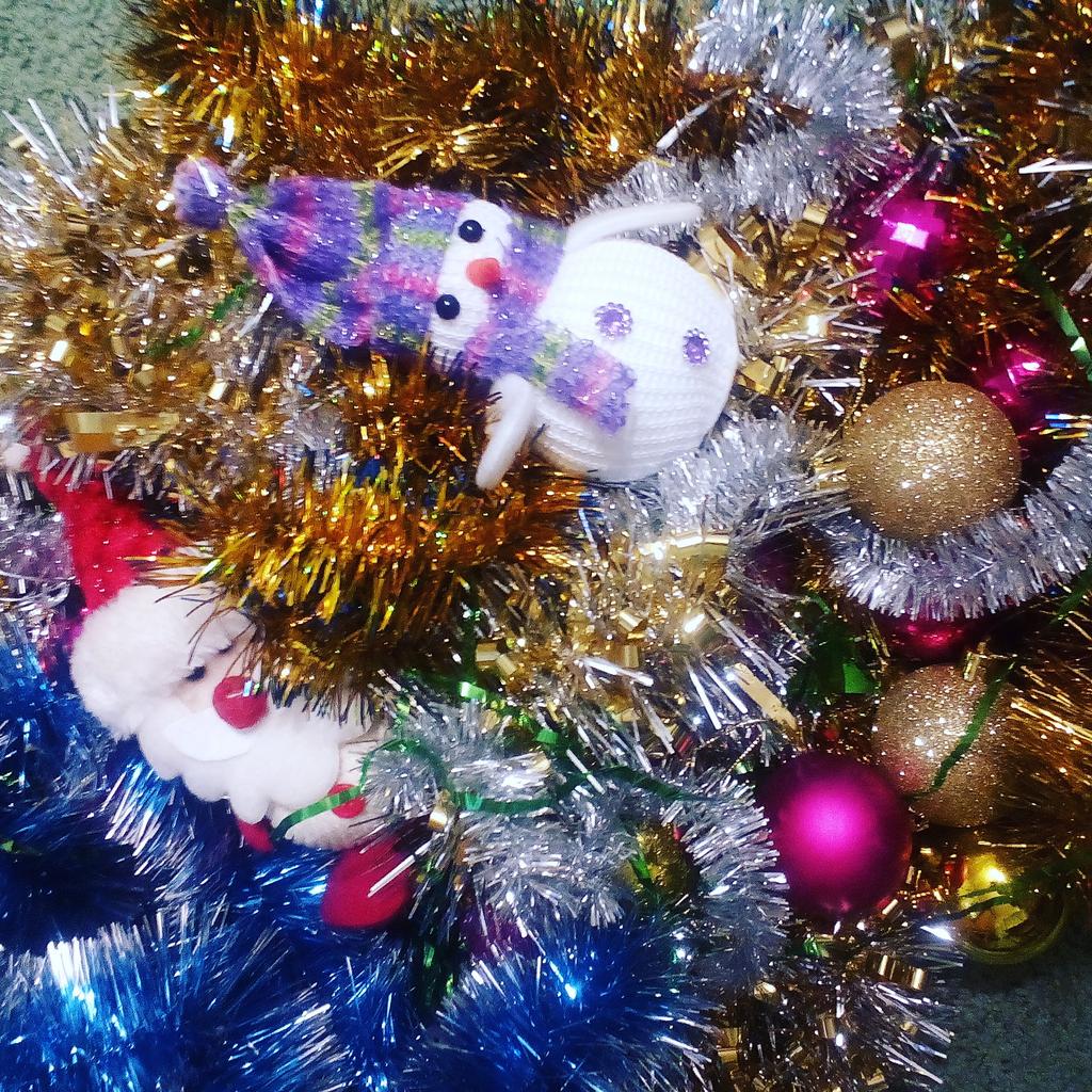AlonaGalichenko's tweet photo. На улице +4, а я уже #ёлку наряжаю
😏🙌💃🎄🎉🎆🎁🎵 https://t.co/QRqBlclO5r