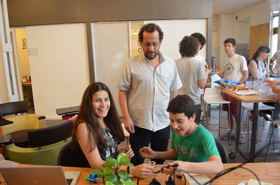 areatres's tweet photo. ¡@creactivis cerró el año en #AreaTresSoho e invitó a los padres de todos los alumnos! https://t.co/oBfcmauvZC. https://t.co/hV0y3yYsFG