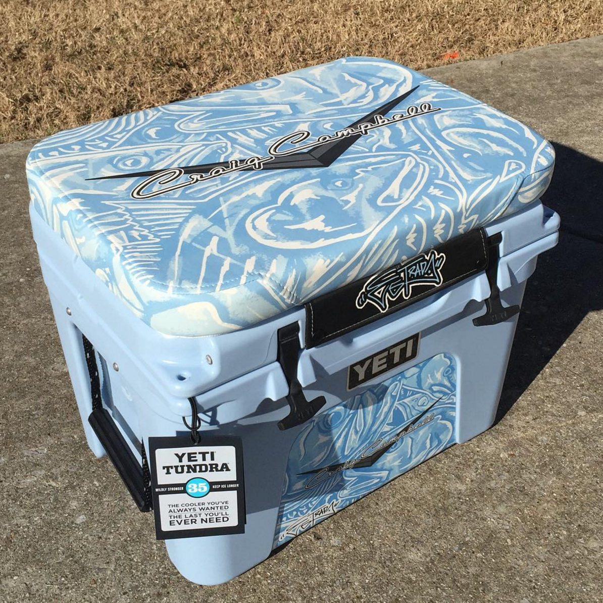 craigcampbelltv's tweet photo. Christmas came early from my friends @EstradaArt! Thanks Hector and Eric for my bad ass custom @YETICoolers #Tundra https://t.co/xMNinpgJsa