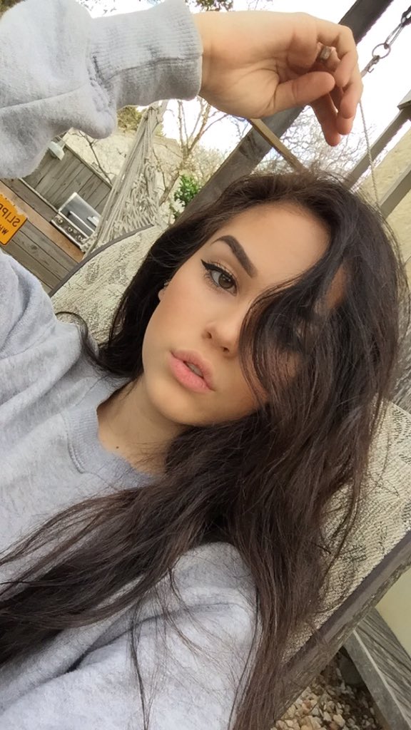 MaggieLindemann's tweet image. 