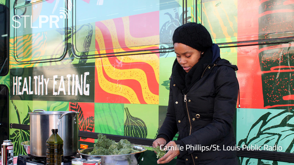 stlpublicradio's tweet photo. . @STLMetroMarket, a mobile farmers market launches trial run in #STL food deserts: https://t.co/nUtsHdCrYP https://t.co/dbgE31NvbB