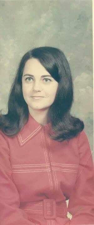 MelliCFleming's tweet photo. Happy birthday in Heaven, Mama! Miss you more every day. #myheromymama https://t.co/pxuzXnwr6O