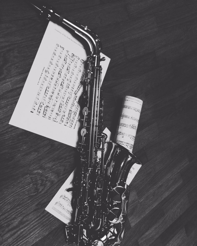 eleonoraferry's tweet photo. "...la musica aiuta a non sentire dentro il silenzio che c’è fuori."
(Johann Sebastian Bach) https://t.co/6O2liwbOaD