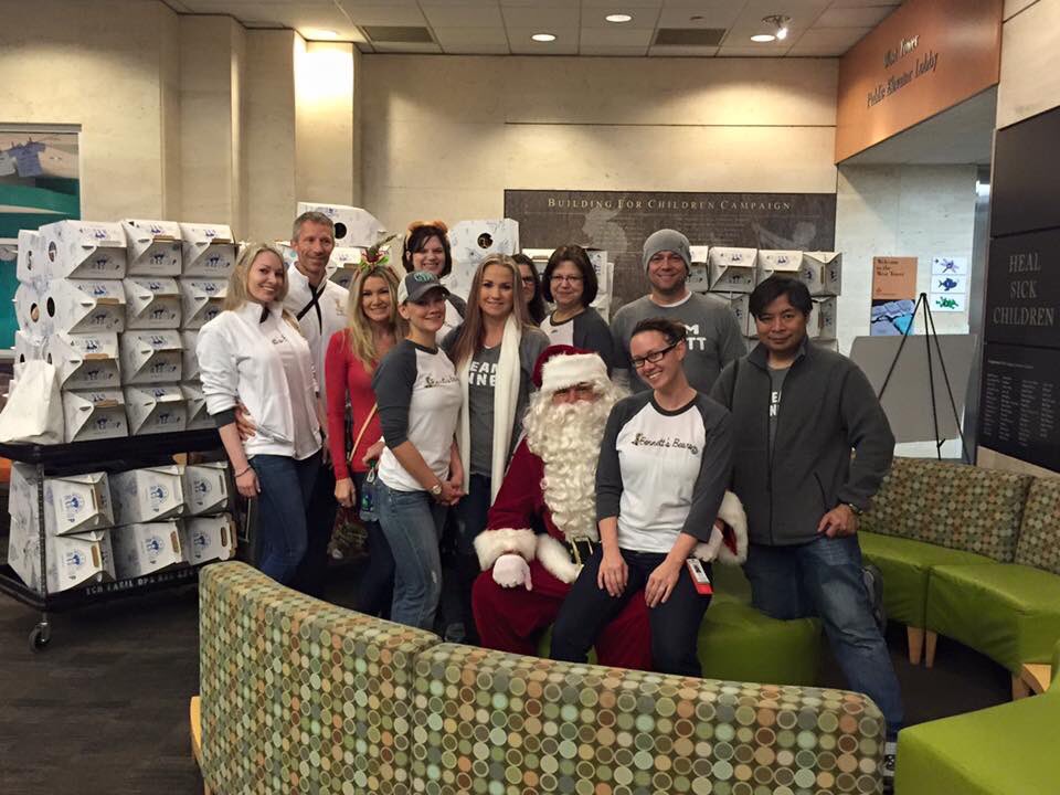 bennettsbears's tweet photo. Yesterday we delivered hundreds of smiles in the form of #buildabears to the children at @TexasChildrens! https://t.co/wjVV6JkP12