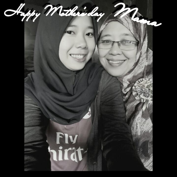 rizkiayuannisa's tweet photo. Happy Mother's day My Hero, I Love you Mom :* ({}) https://t.co/zH2izrpMg2
