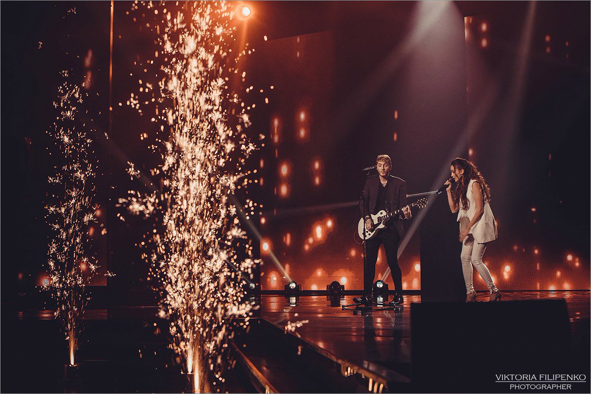 vic_tory7's tweet photo. 19/12/2015 @JamesArthur23 #XFactorUkraine @AshworthShirls @MarinaHomenko20 @JustMeKinga
(1-4/21 viktoria filipenko) https://t.co/xzKvAUnuz4