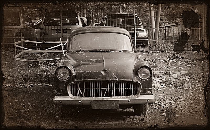 This abandoned car wants to tell you his pathetic story #car #oldcar #abandoned #sleepingcars by instayuliani