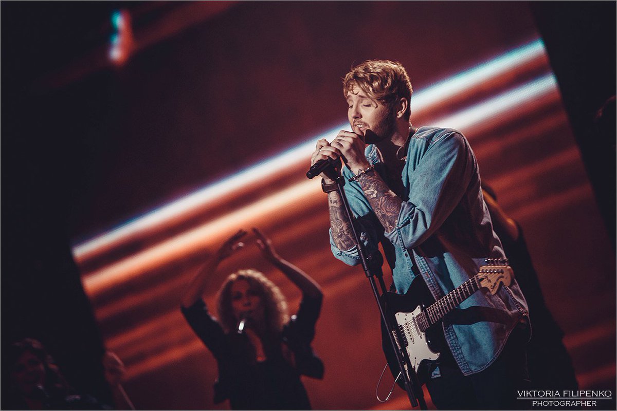 vic_tory7's tweet photo. 19/12/2015 @JamesArthur23 #XFactorUkraine @AshworthShirls @MarinaHomenko20 @JustMeKinga
(17-20/21viktoria filipenko) https://t.co/2GSuiEHNGE