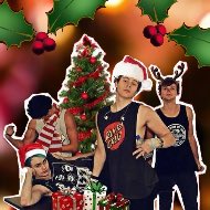 castawaylayouts's tweet photo. free christmas 5sos layout!! (this took ages to make i hope you love it) rt if you save. 💗🎄 -u (@5SOS) https://t.co/9lwThqnB8d