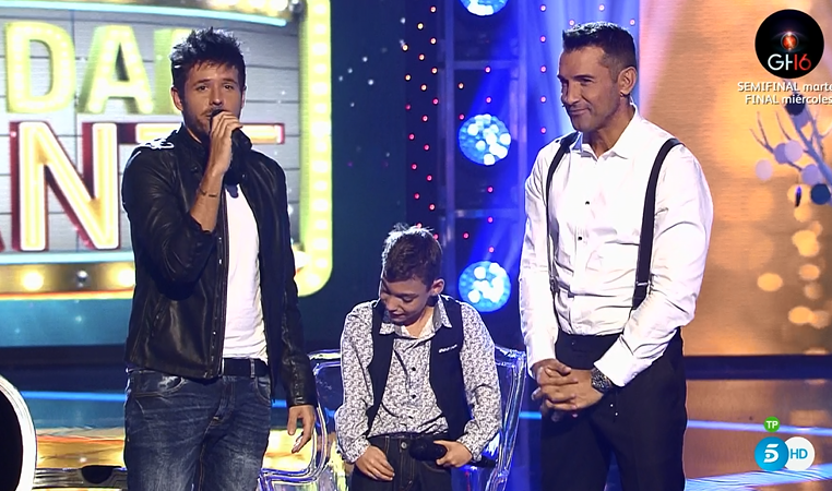 PequeGigantesES's tweet photo. #NavidadGigante ¡Adrián ya tiene su disco!  https://t.co/n9RkrpohPL https://t.co/oXakoAh8Rz