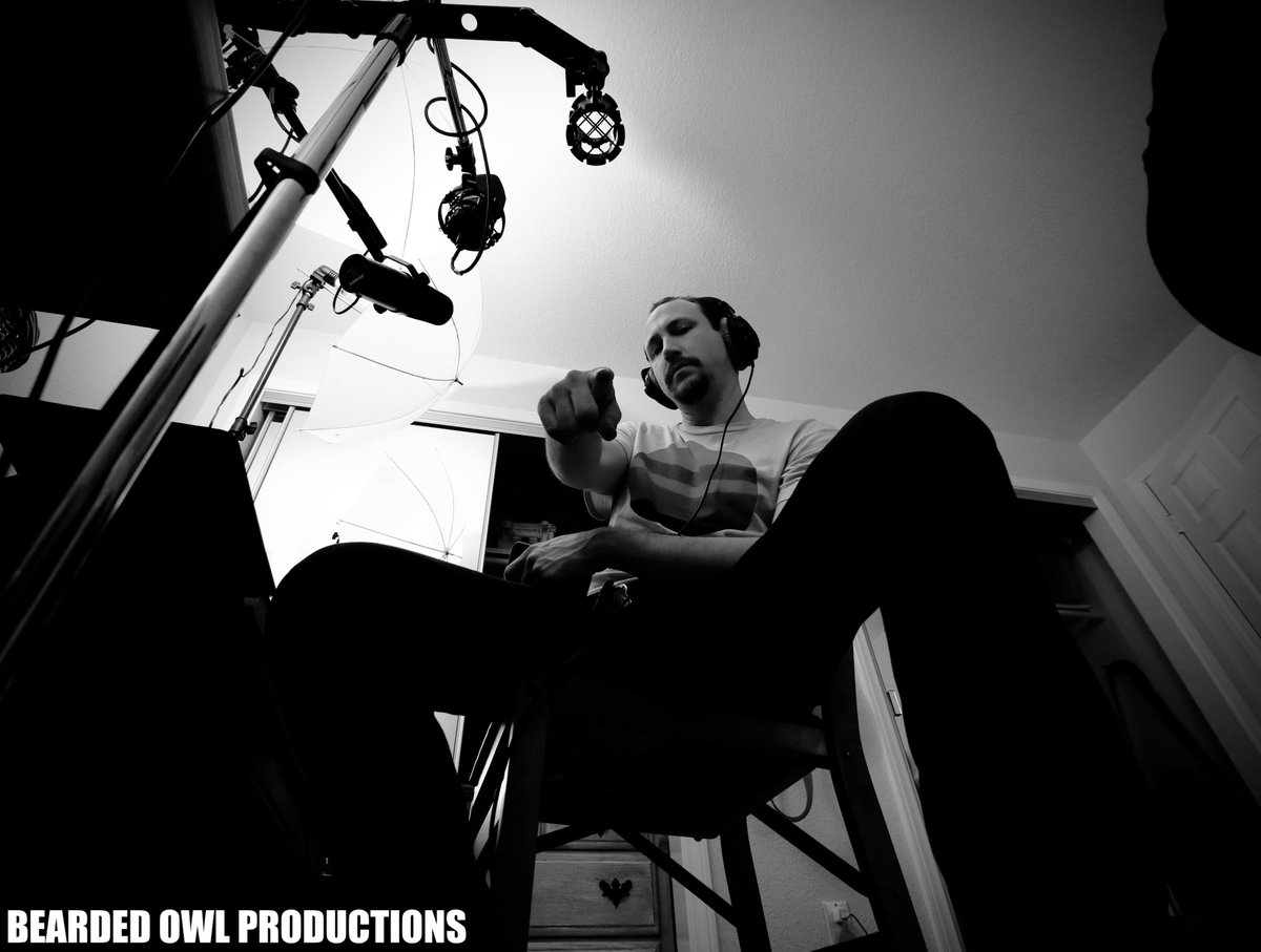 BeardedOwlPro's tweet image. @DMProgress layin down #vocals on a fresh track at #beardedowlproductions studio!
📷: Steve Dahms #DMProgress