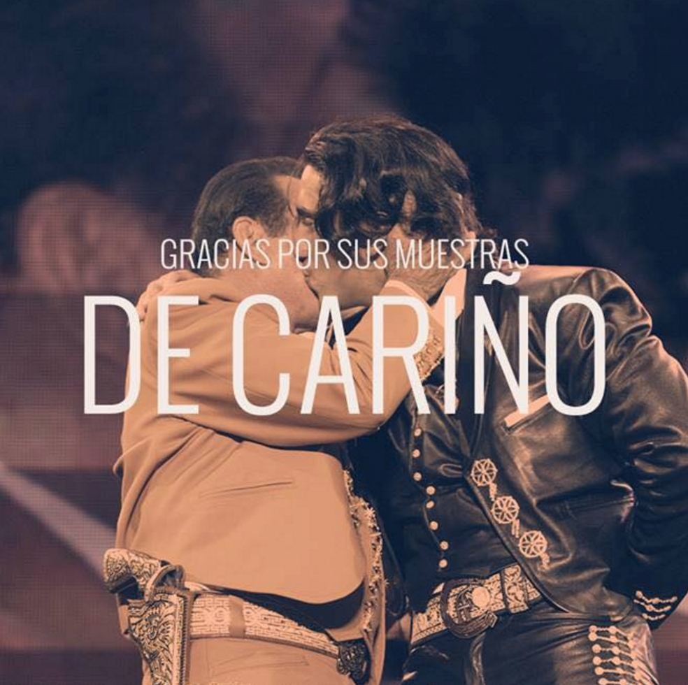 alexoficial's tweet photo. #Marzo Agradecido por todas las muestras de cariño que nos dieron a mi y mi familia  #Recuerdos2015 #AmorenFamilia https://t.co/xhoQTTLAnP