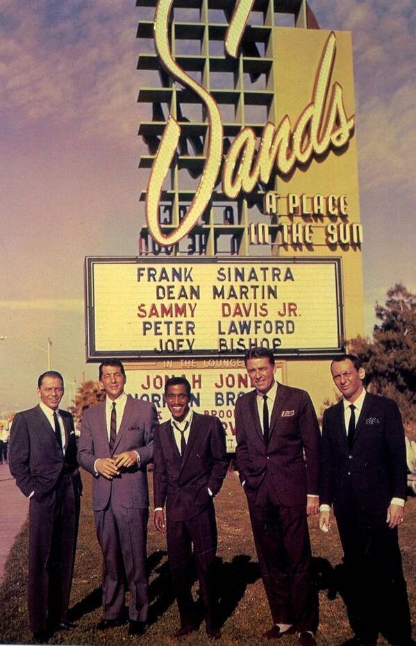 HistoryInPics's tweet photo. Rat Pack at The Sands in Las Vegas, circa 1960. https://t.co/vTzw8LByvk