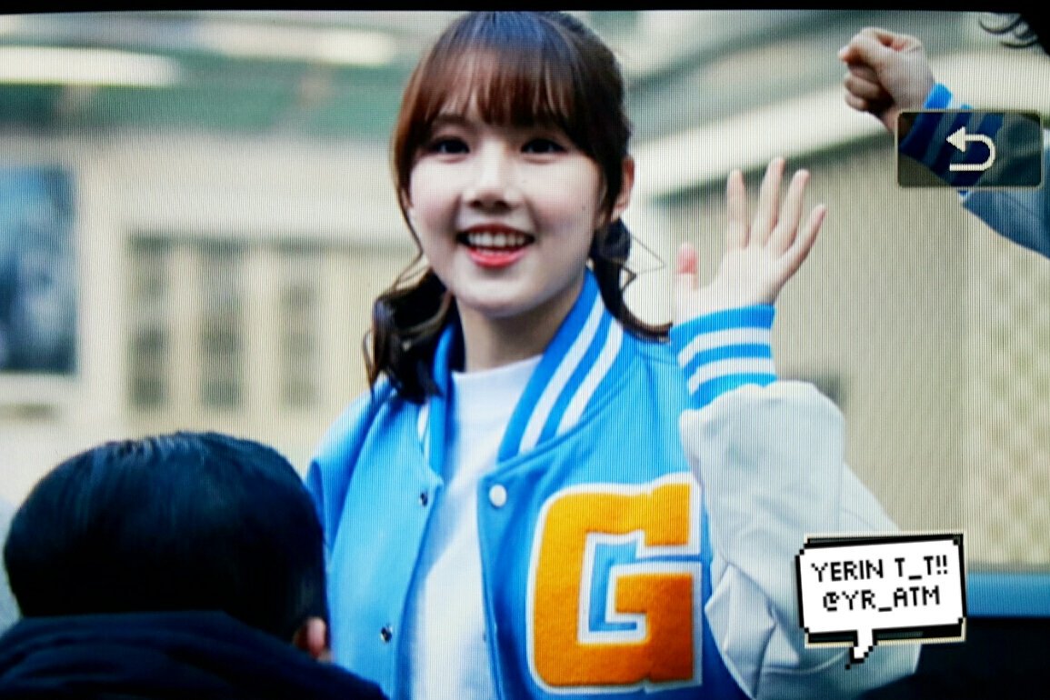 151222 굿모닝FM 전현무입니다 여자친구(<a href="/GFRDofficial/">여자친구 GFRIEND</a>) 예린
* 거부할 수 없는 마성의 비주얼 오늘도 정햇살 얼굴이 다 했다.... 🙌