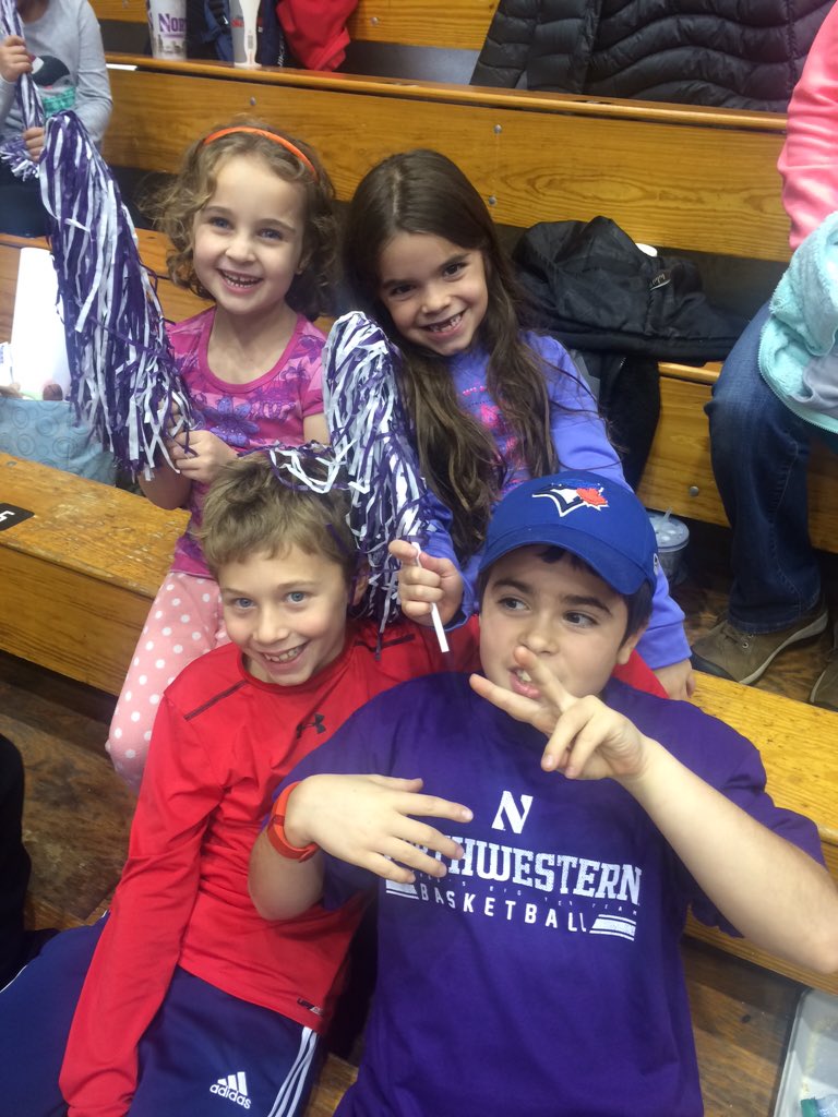 thepiacentis's tweet photo. Front row supporters! Go Cats! #B1GCats https://t.co/EjxEGXQXPY