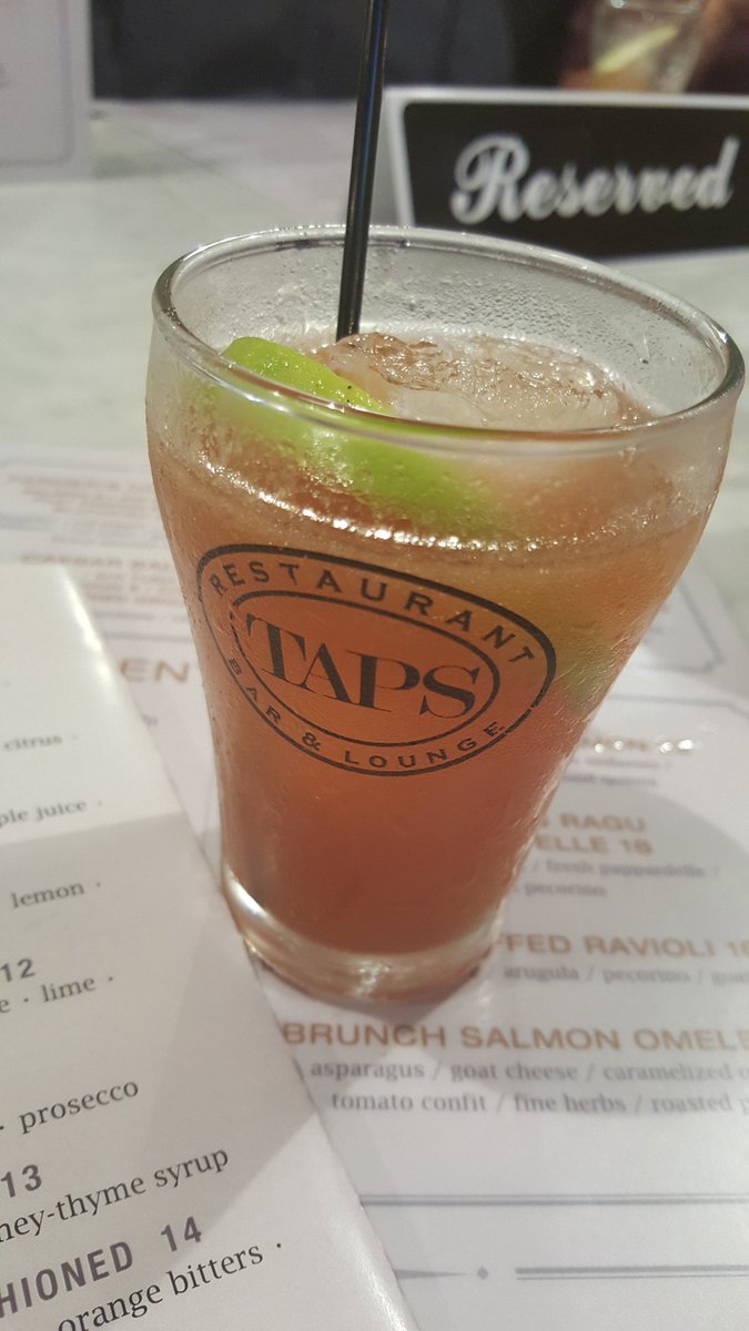 SmithTia's tweet photo. The Sailor Shandy at @tapsintlplaza is perfect for the holidays, cheers! #gotaps #tbbloggers https://t.co/pVBNvowxVU