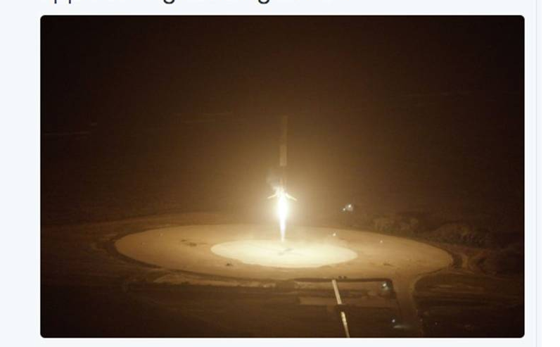 Aftonbladet's tweet photo. Historiskt i natt: SpaceX lyckades 
landa rymdraket
https://t.co/0czioA0pmd https://t.co/uR0Y8fheUB