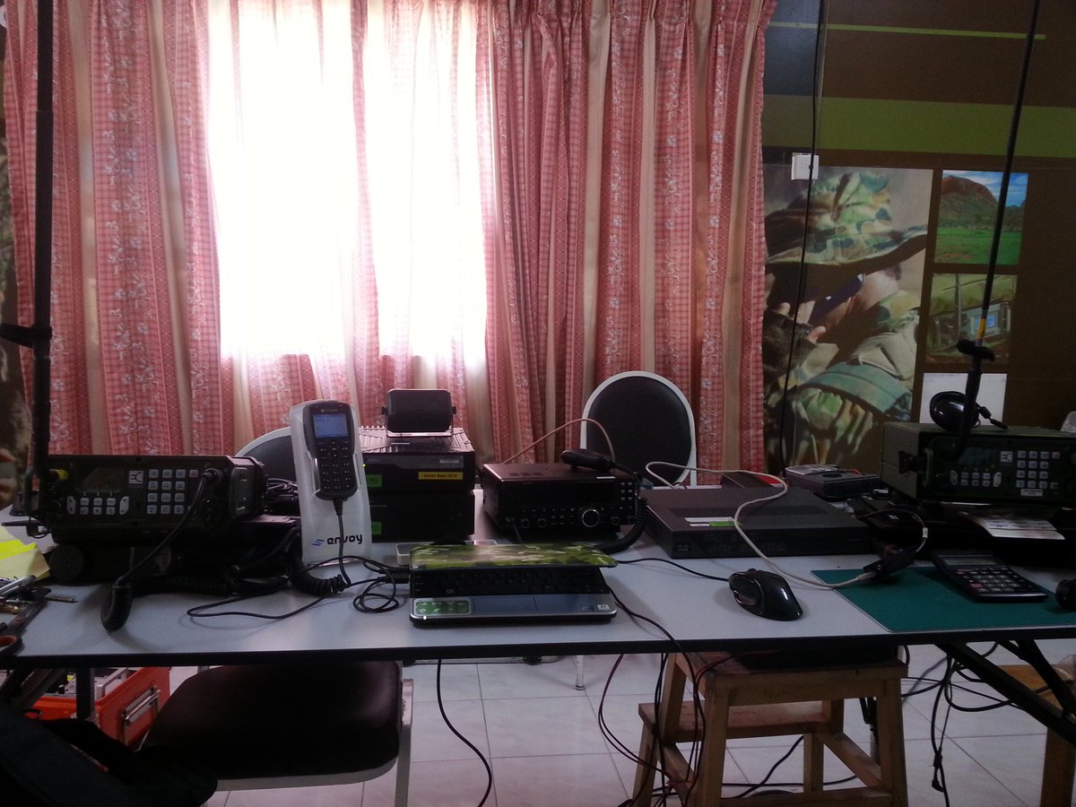wertrual's tweet image. How cool is your office?
#hobbywork
#codanradio
#2110m