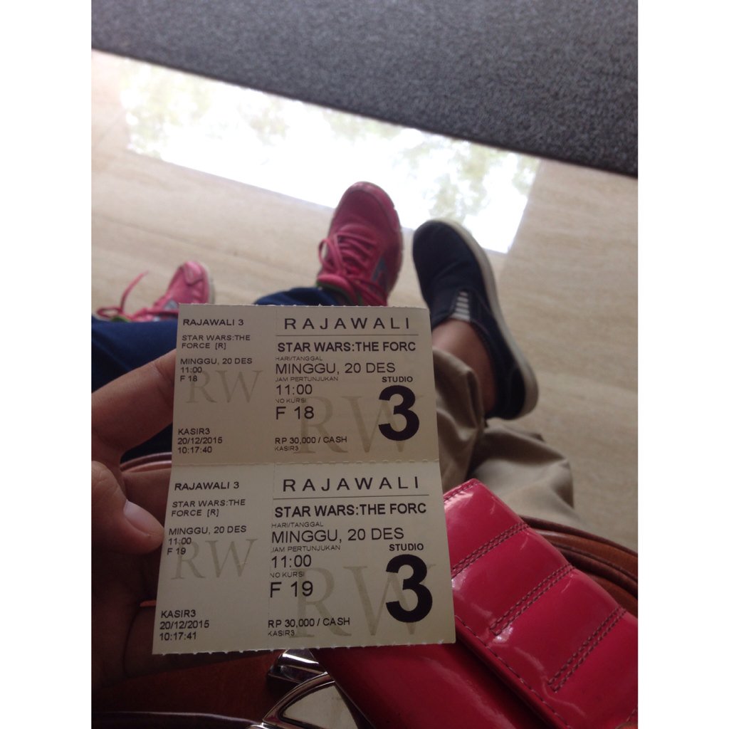 fonirakhmaws's tweet photo. Latepost #20dec2015 @RajawaliCinema https://t.co/JqJNSMqT4o