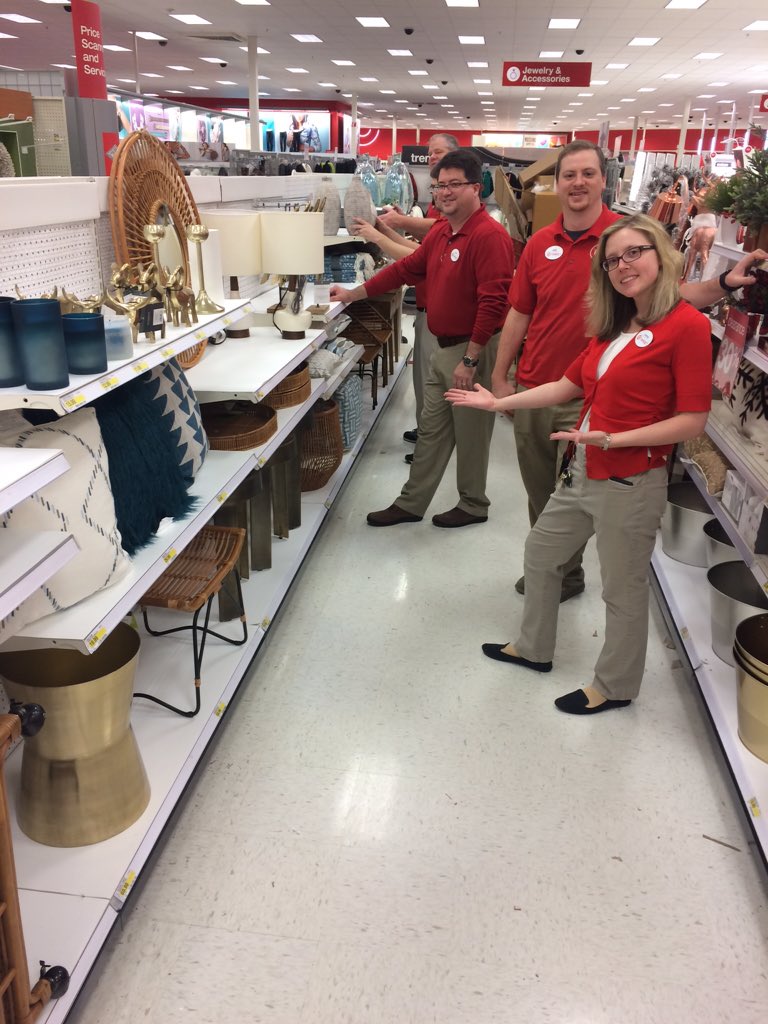 ChazThrog20's tweet photo. A little afternoon ETL project resetting a trend run! #gosales #teamworkmakesdreamwork @jimmiepuckett15 @ryandungy https://t.co/c2IQwYDngv