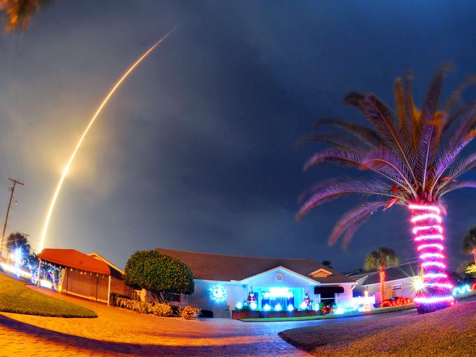 Photos: SpaceX Falcon 9 launch and landing at Cape Canaveral on.flatoday.com/1mx63f3 #OG2