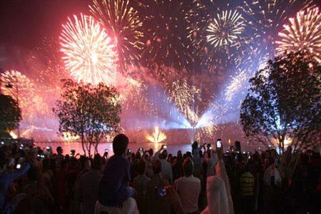 Punya rencana Tahun Baru dimana Travellers? Share Yuk disini siap2 terompet, kembang api :D hehe #HiCity