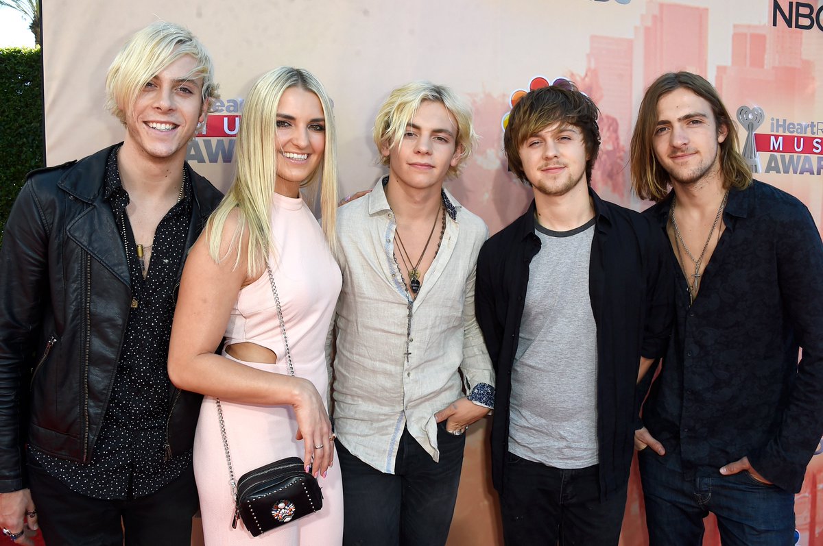 1027KIISFM's tweet image. Who wants tickets to see @OfficialR5? Listen for @FreddyRivera's cue to win this hour: kiisfm.com/listen !!
