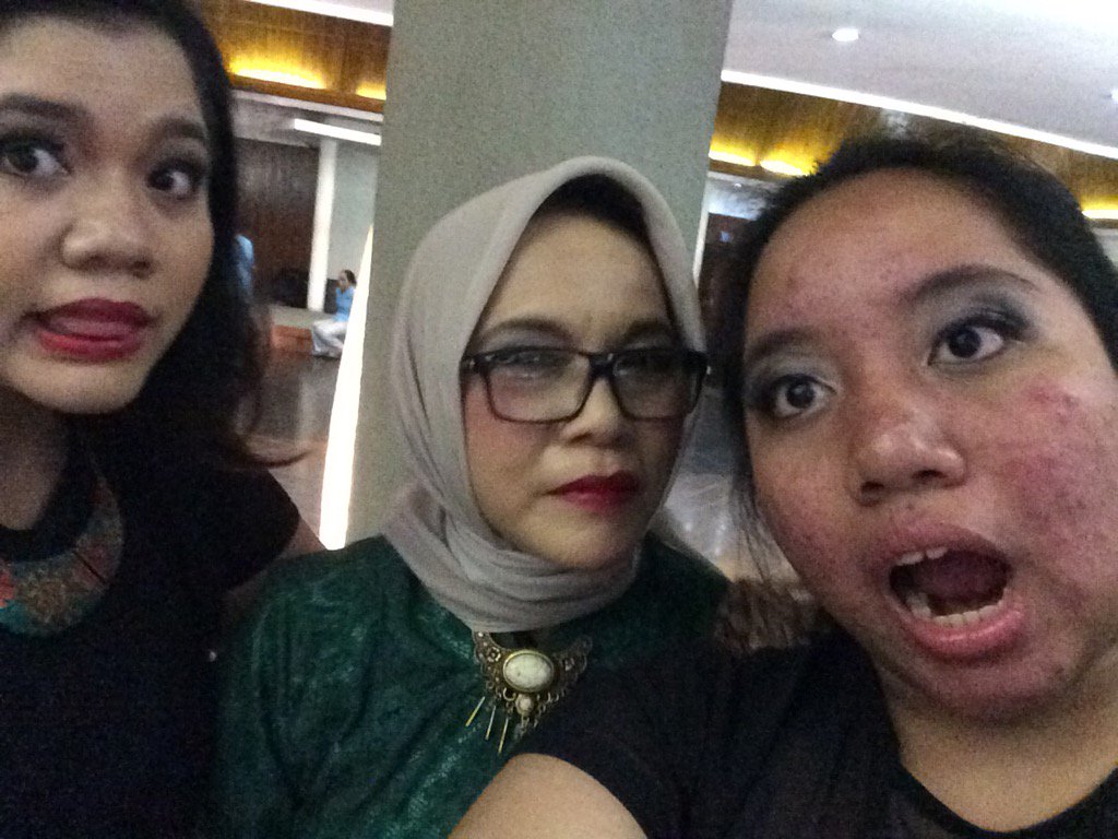 amandakuswandi's tweet photo. Mau ajak Ibu ke @JavaJazzFest karena Ibu selalu dtg ke JJF, dari jamannya msh di JCC. Keren kan? #JJF2016 #JJForMom https://t.co/ynR9fGYN8M