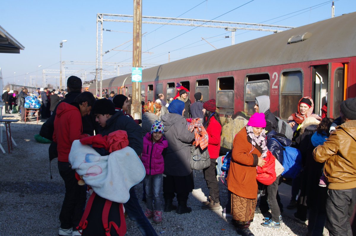 #refugeecrisis #Macedonia #Gevgelija #Tabanovac <a href="/LukaZanoni/">Luka Zanoni</a> <a href="/majap/">maja</a> @xcolpevolex @mat_tacconi <a href="/ervinmh/">Ervin H.Milharcic</a>