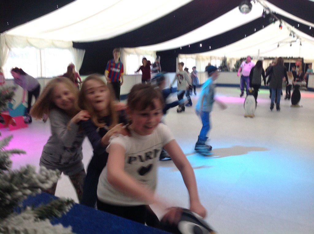 Crawley7's tweet photo. Ice skating #birthdayparty https://t.co/BJcDMytcaC