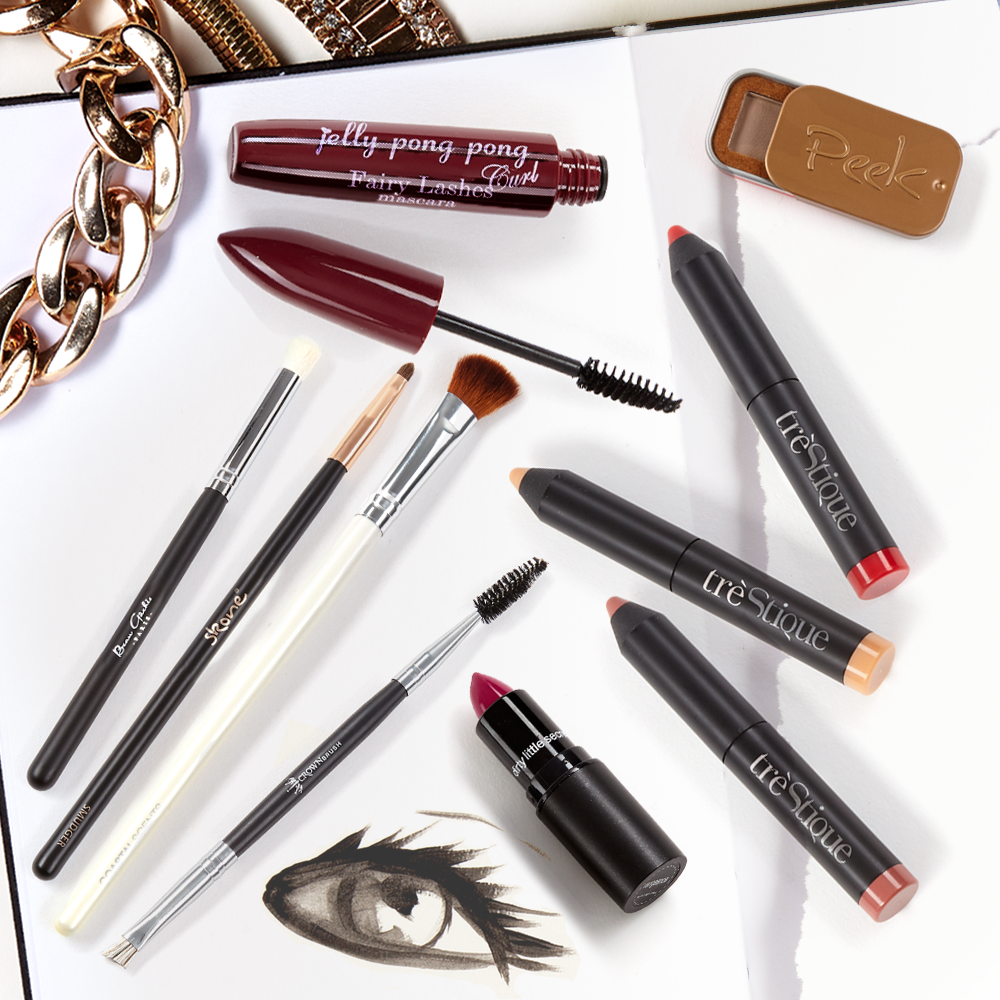 IPSY's tweet photo. SNEAK PEEK #2: RT if you're ready to mesmer-eyes with one of these in your #JanuaryGlamBag. #ipsy #AllEyesOnYou. https://t.co/CVBXq6reSC
