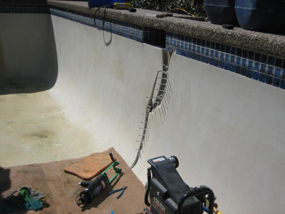 2nd_gen_pools's tweet image. We also do crack injections. #crackinjection #swimmingpool #repair