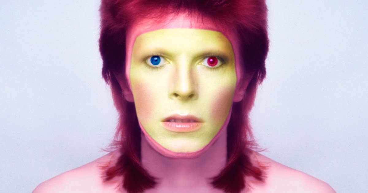 HuffPostArts's tweet image. What did David Bowie do at your age? This website will tell you. huff.to/1n2rpkF @kann_brooks