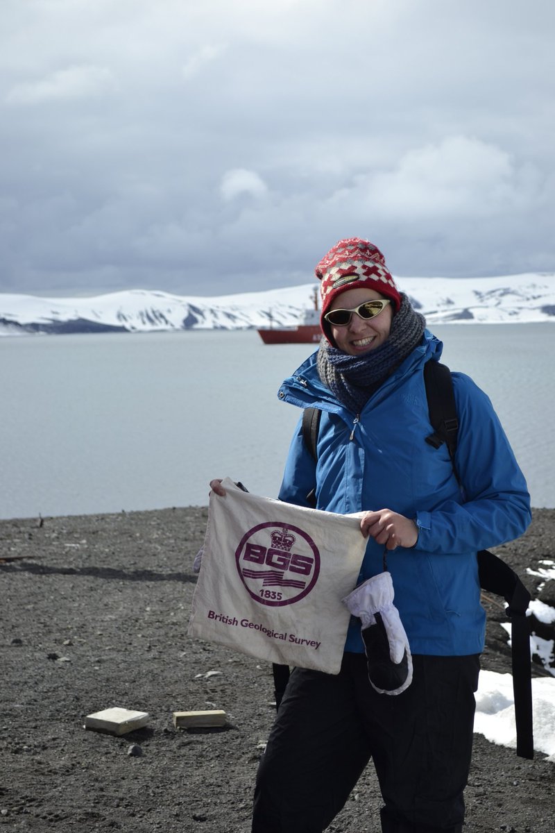 HeatherMarGeo's tweet image. #totesbgs bought from @geologyshop @BritGeoSurvey made it to Deception Island, Antarctica #fieldworkwin #lovemyjob