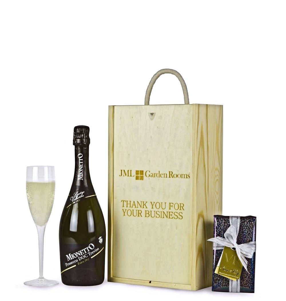 HamperShop's tweet image. Still awaiting your Christmas Party? We provide #personalised #corporategifts tailored to your business!