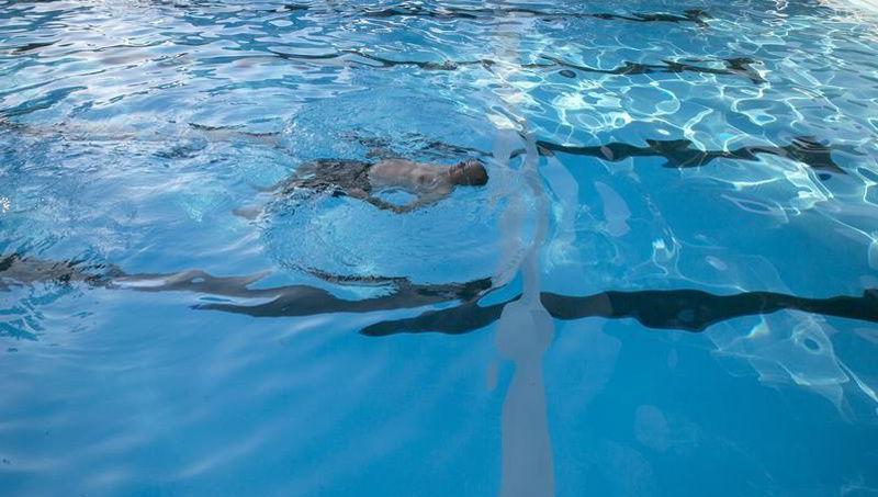 Le_Figaro's tweet photo. À Mantes-la-Jolie, un collectif réclame des horaires de #piscine réservés aux femmes
>> https://t.co/BMm2zwzamg https://t.co/8uE81hrJLX