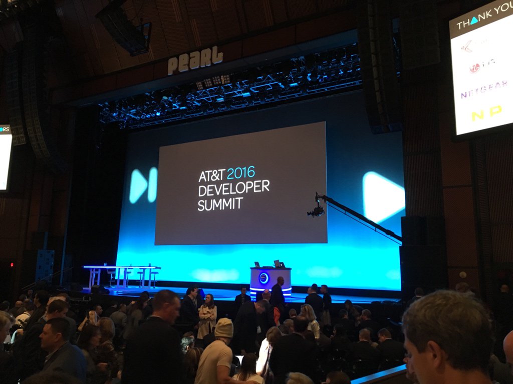 LifeOnMyMobile's tweet photo. Almost time for the @attdeveloper Summit at the Palms. https://t.co/WPGgVQ0DV3